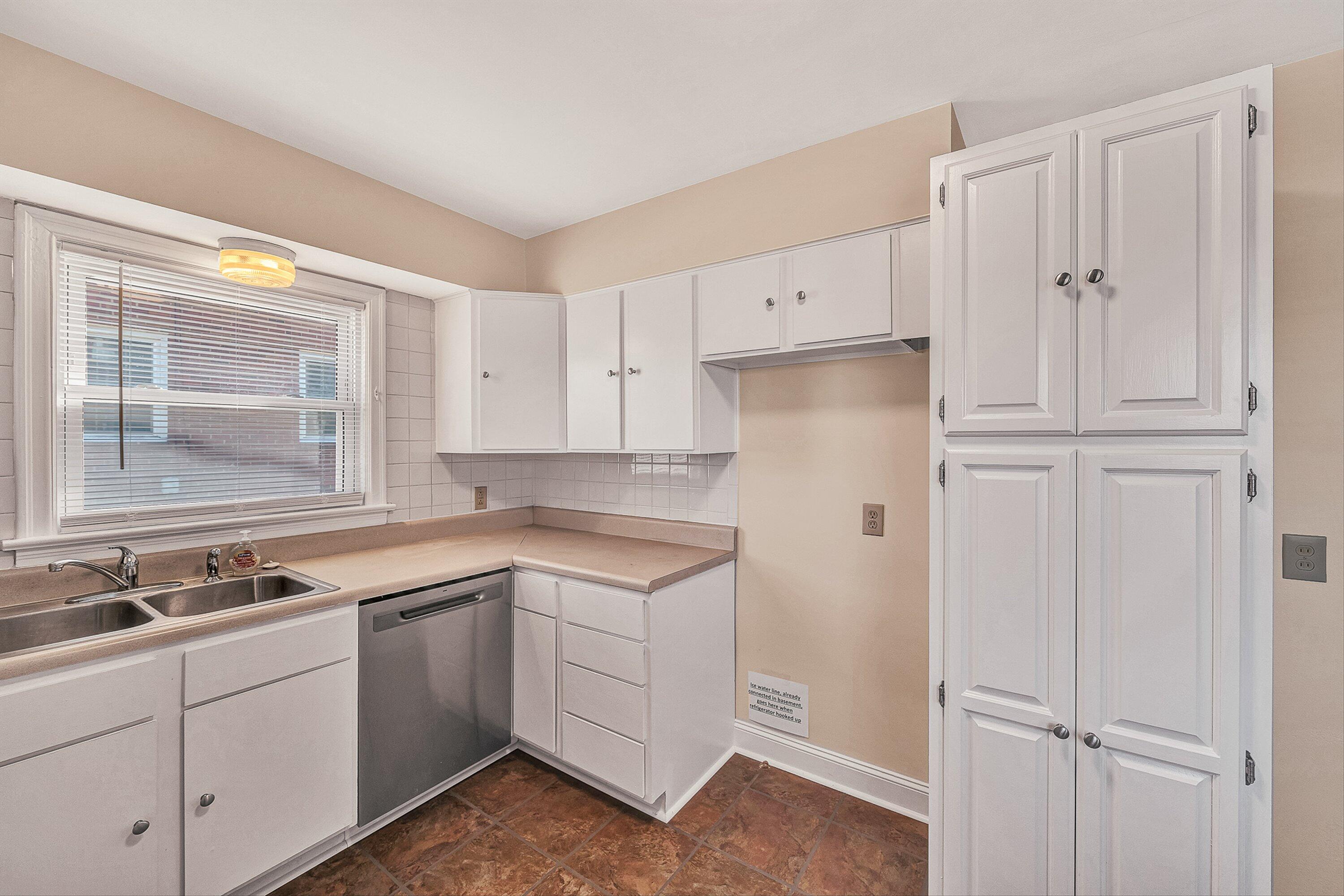 1013 Gardens Road Southwest Roanoke, VA 24014 - Photo 13 of 43 13-VM-05290