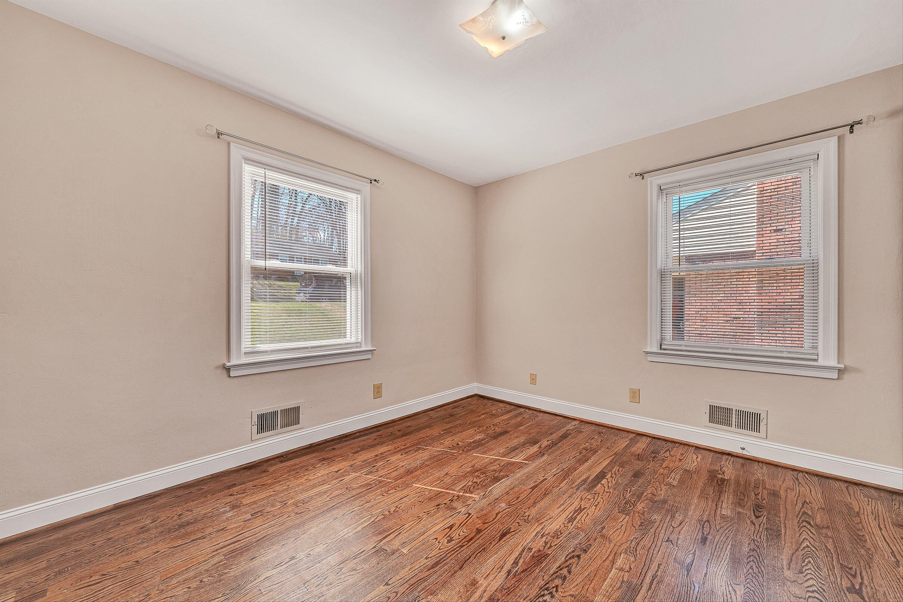 1013 Gardens Road Southwest Roanoke, VA 24014 - Photo 15 of 43 15-VM-05296