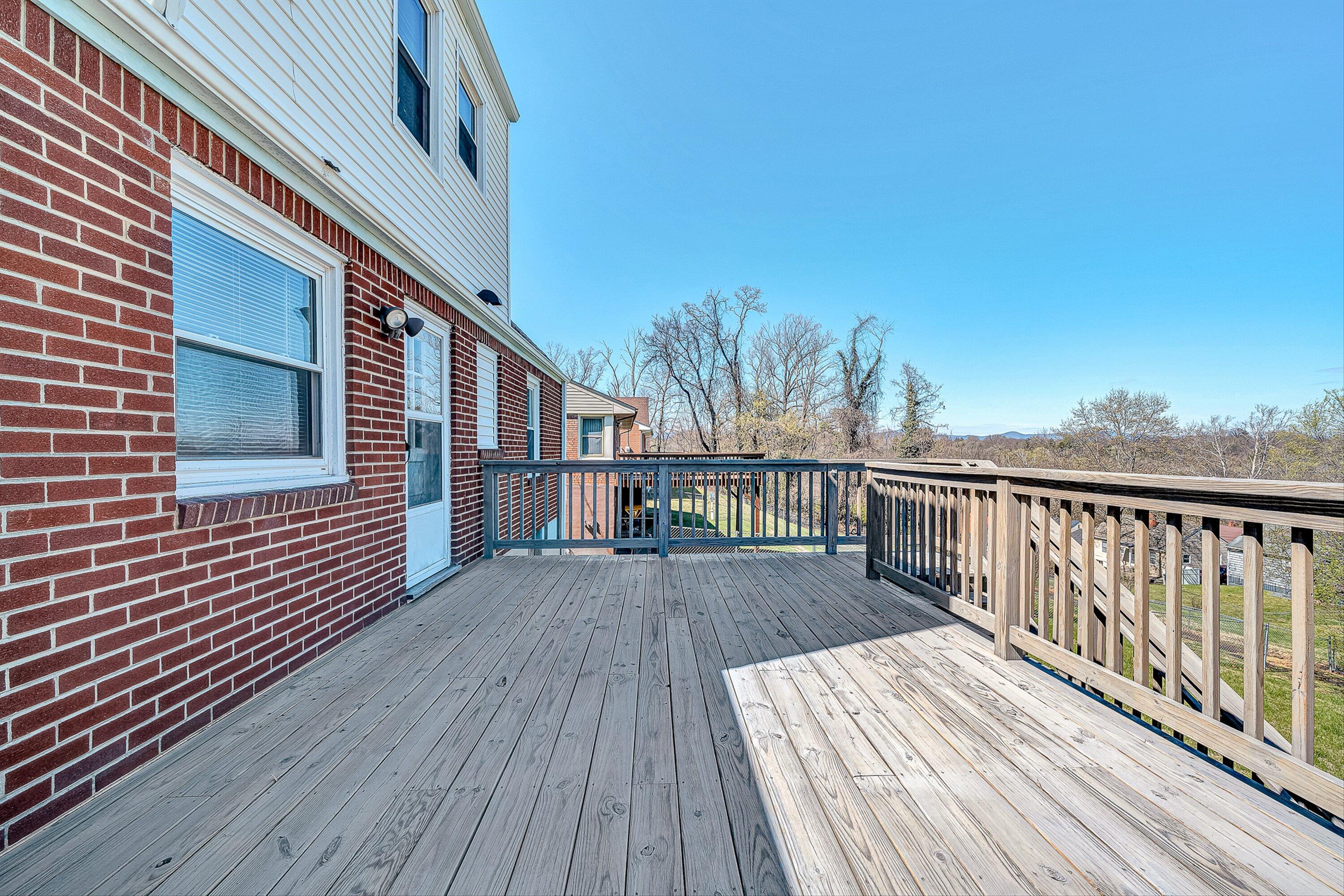 1013 Gardens Road Southwest Roanoke, VA 24014 - Photo 22 of 43 22-VM-05317