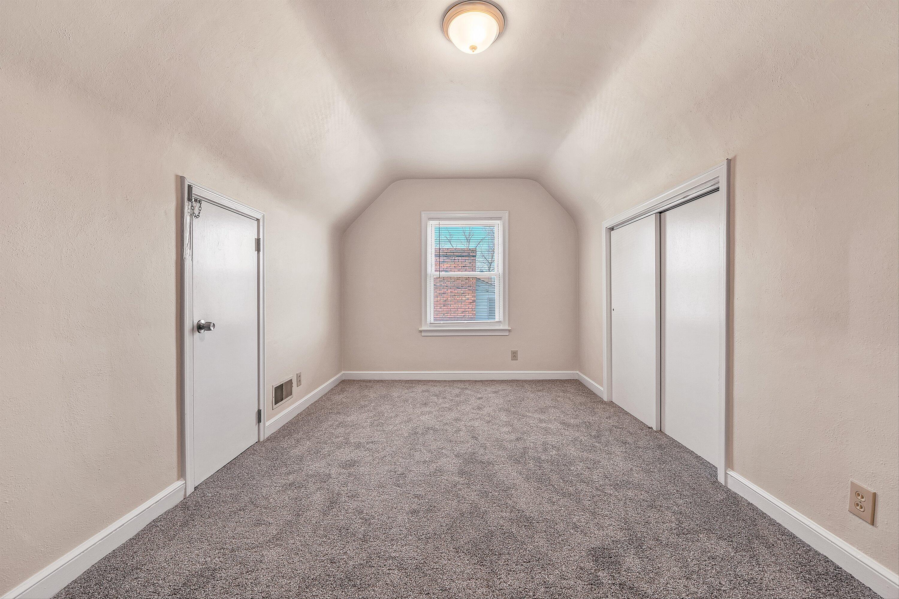 1013 Gardens Road Southwest Roanoke, VA 24014 - Photo 32 of 43 33-VM-05347