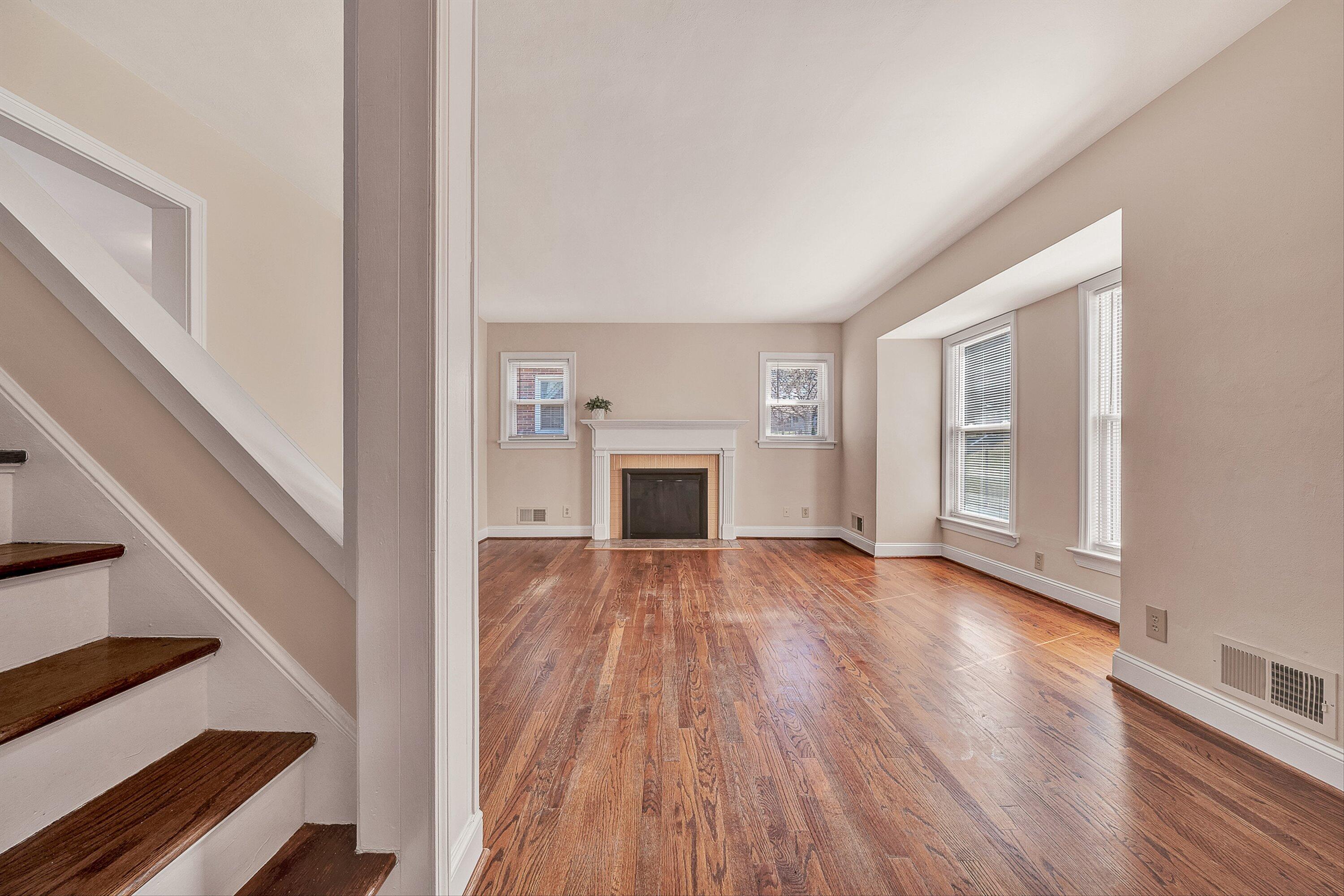 1013 Gardens Road Southwest Roanoke, VA 24014 - Photo 6 of 43 06-VM-05269