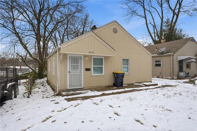 $79,000 | 6656 Bales Avenue, Kansas City, MO 64132