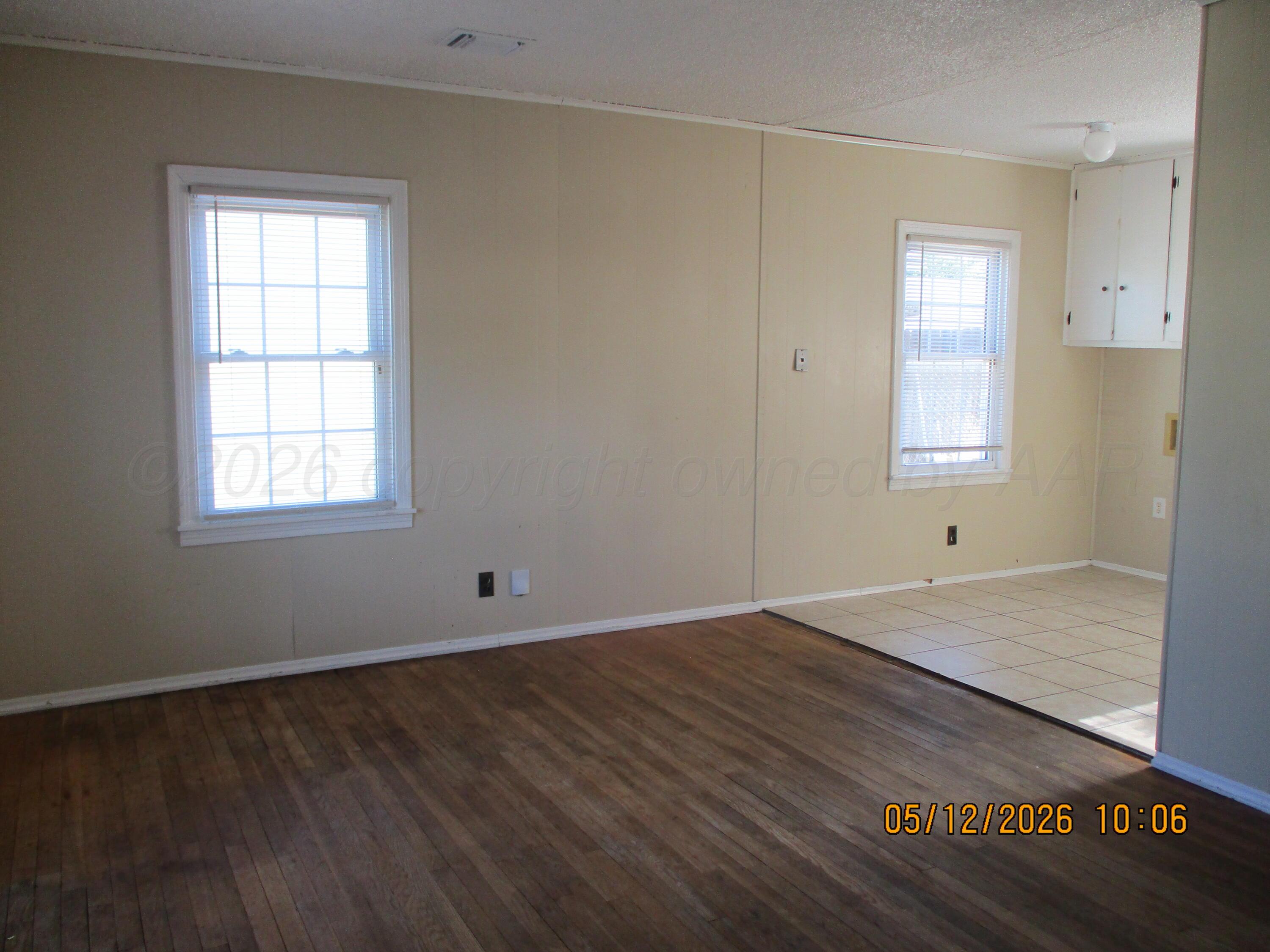 4203 South Monroe Street Amarillo, TX 79110 - Photo 2 of 10 living room