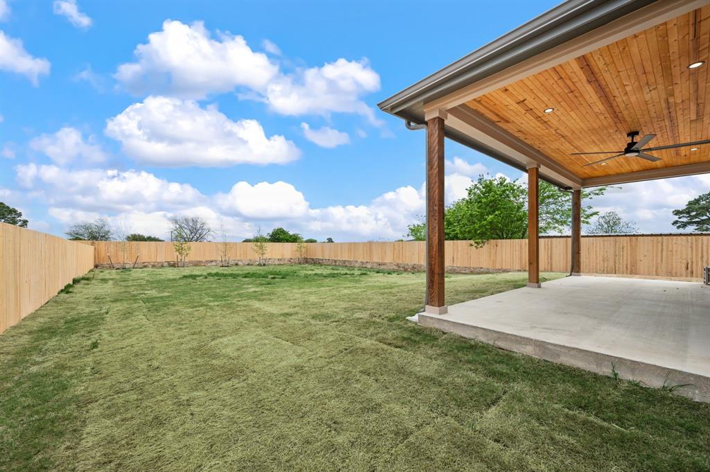 806 N Avenue East Springtown, TX 76082 - Photo 21 of 25