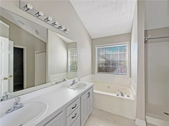 $2,300 | 3028 Express Lane Northeast, Buford, GA 30519