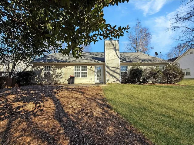 $2,300 | 3028 Express Lane Northeast, Buford, GA 30519