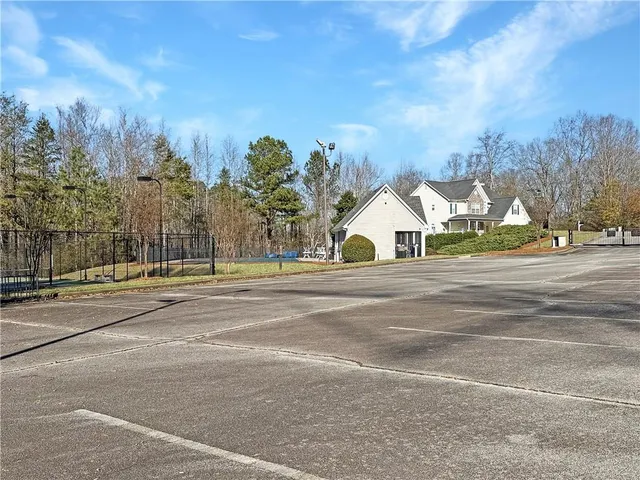 $2,300 | 3028 Express Lane Northeast, Buford, GA 30519