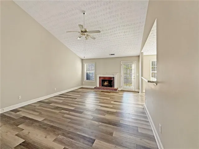 $2,300 | 3028 Express Lane Northeast, Buford, GA 30519