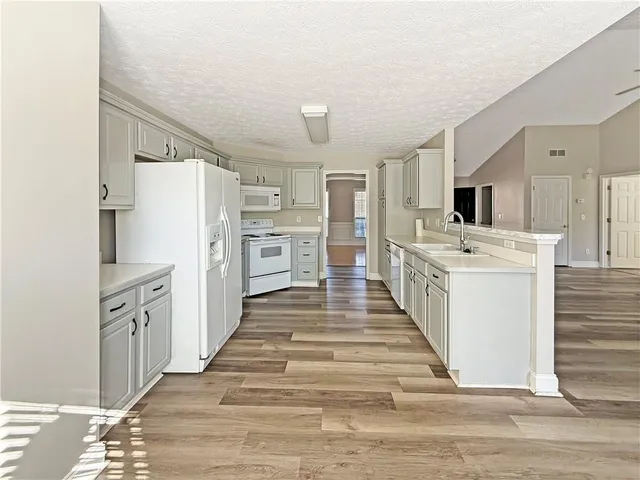 $2,300 | 3028 Express Lane Northeast, Buford, GA 30519