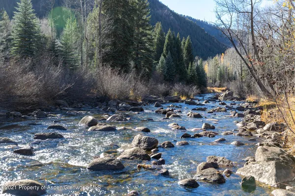 a picture of city view