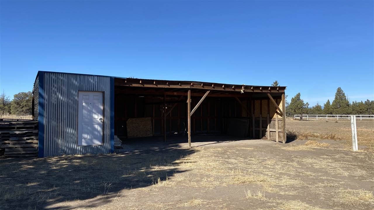 11032 Aztec Road Montague, CA 96064 - Photo 22 of 24 Gallery Image 22