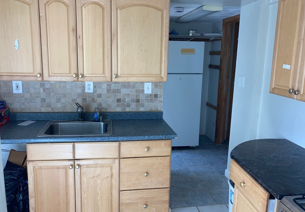 5 Hillcrest Road Andover, MA 01810 - Photo 12 of 12