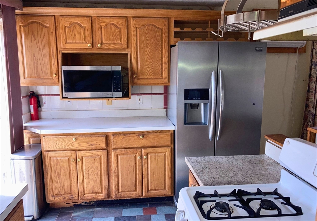 5 Hillcrest Road Andover, MA 01810 - Photo 9 of 12