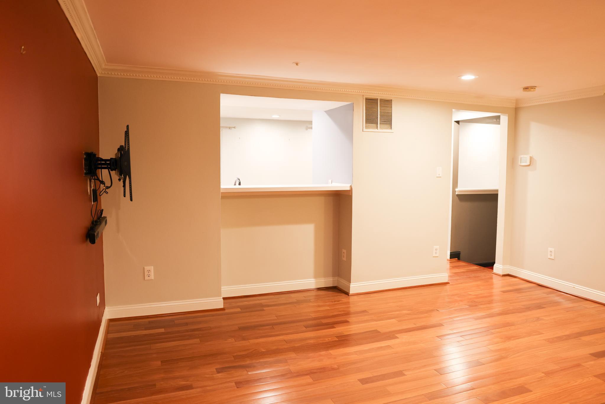 4305 Red Haven Road Pikesville, MD 21208 - Photo 6 of 22 Living Room