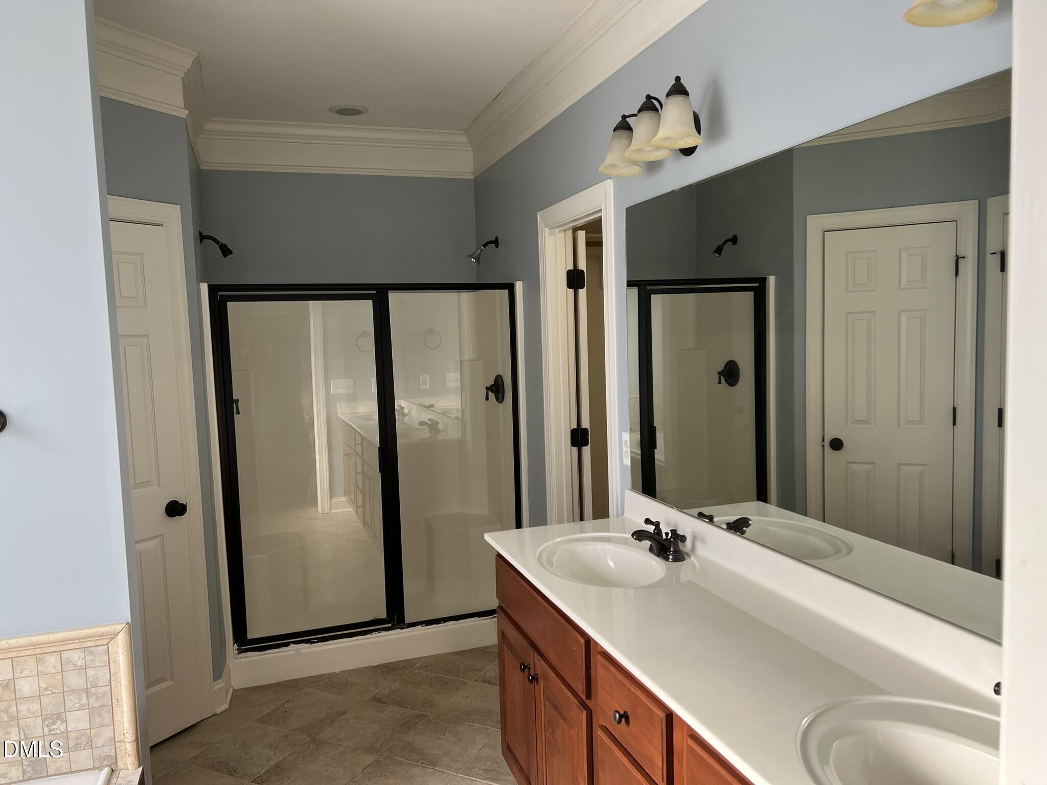 236 Fieldtrial Circle Garner, NC 27529 - Photo 12 of 31 Primary Bathroom