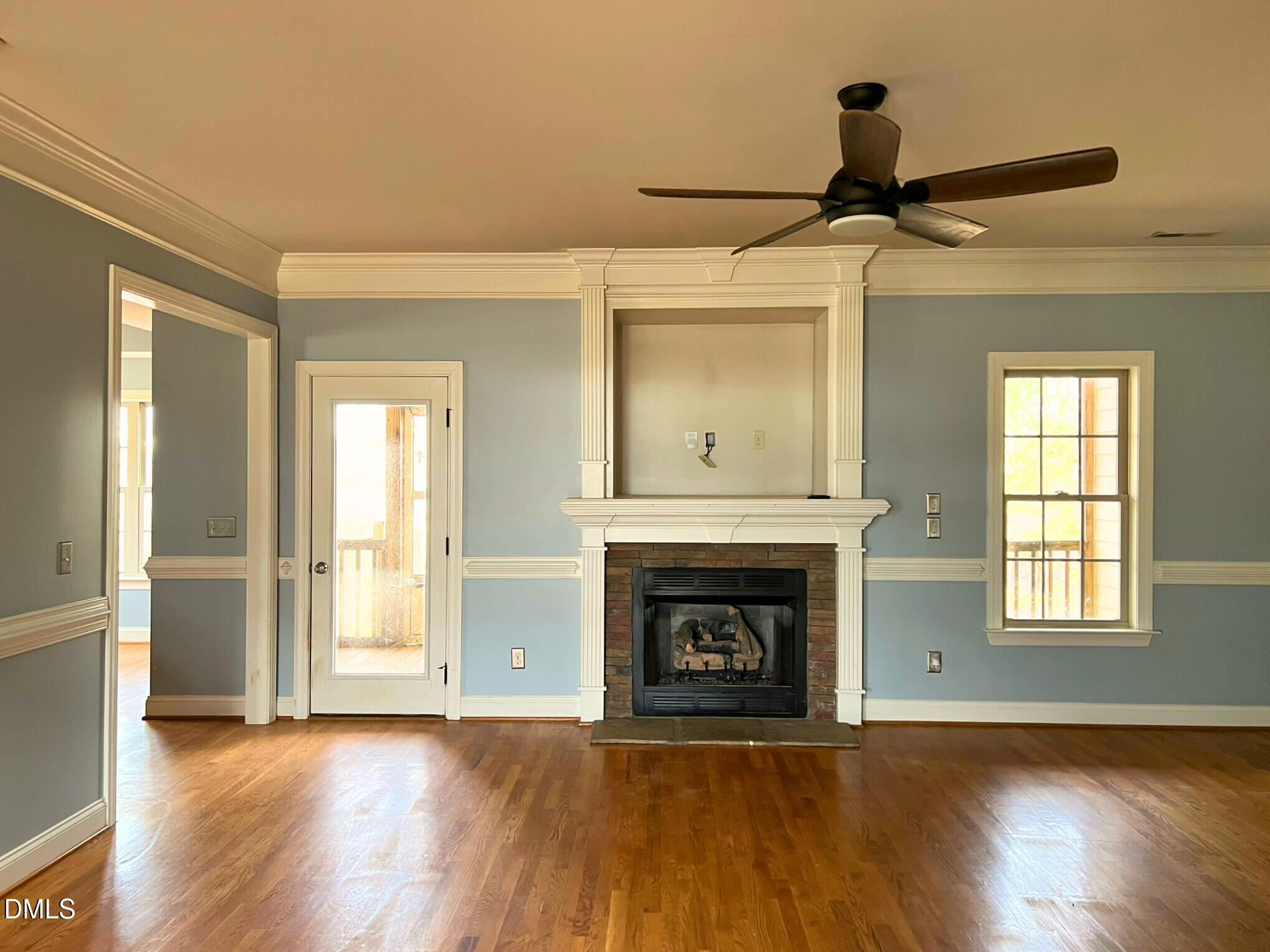 236 Fieldtrial Circle Garner, NC 27529 - Photo 7 of 31 Living Room