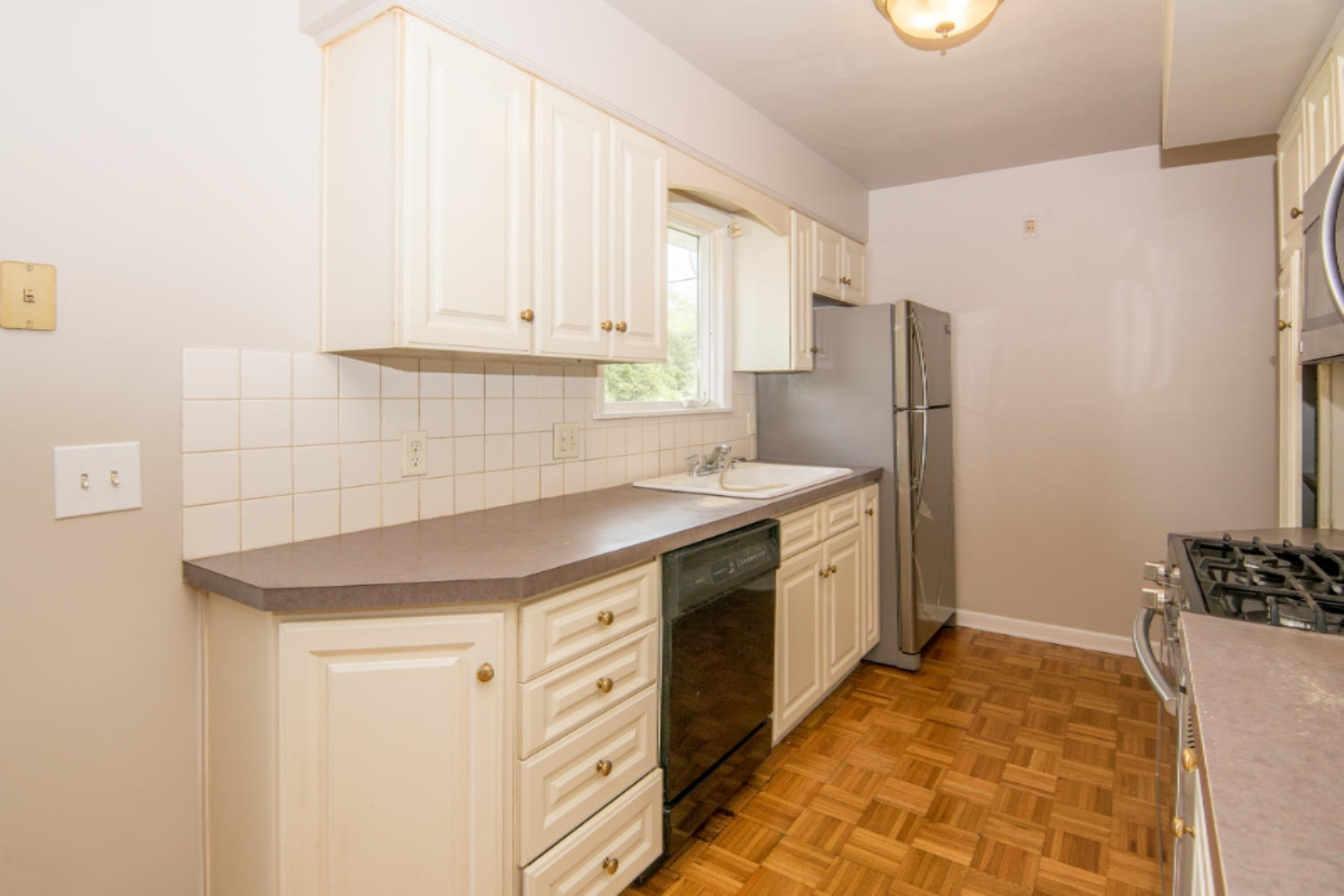 1446 Princeton Road Muskegon, MI 49441 - Photo 9 of 28 9