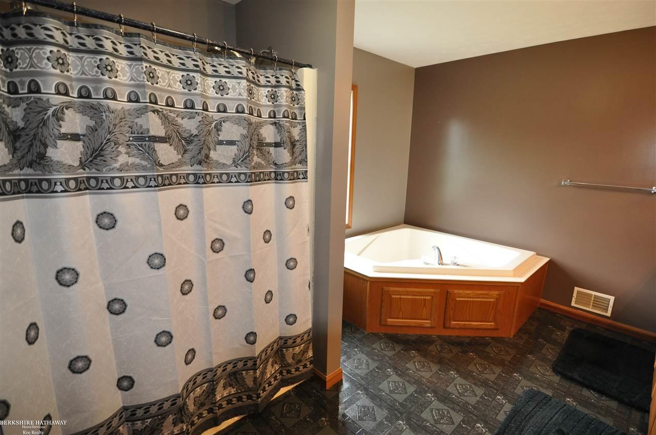 6781 Martin Road Imlay City, MI 48444 - Photo 10 of 17 31378569-9.JPG