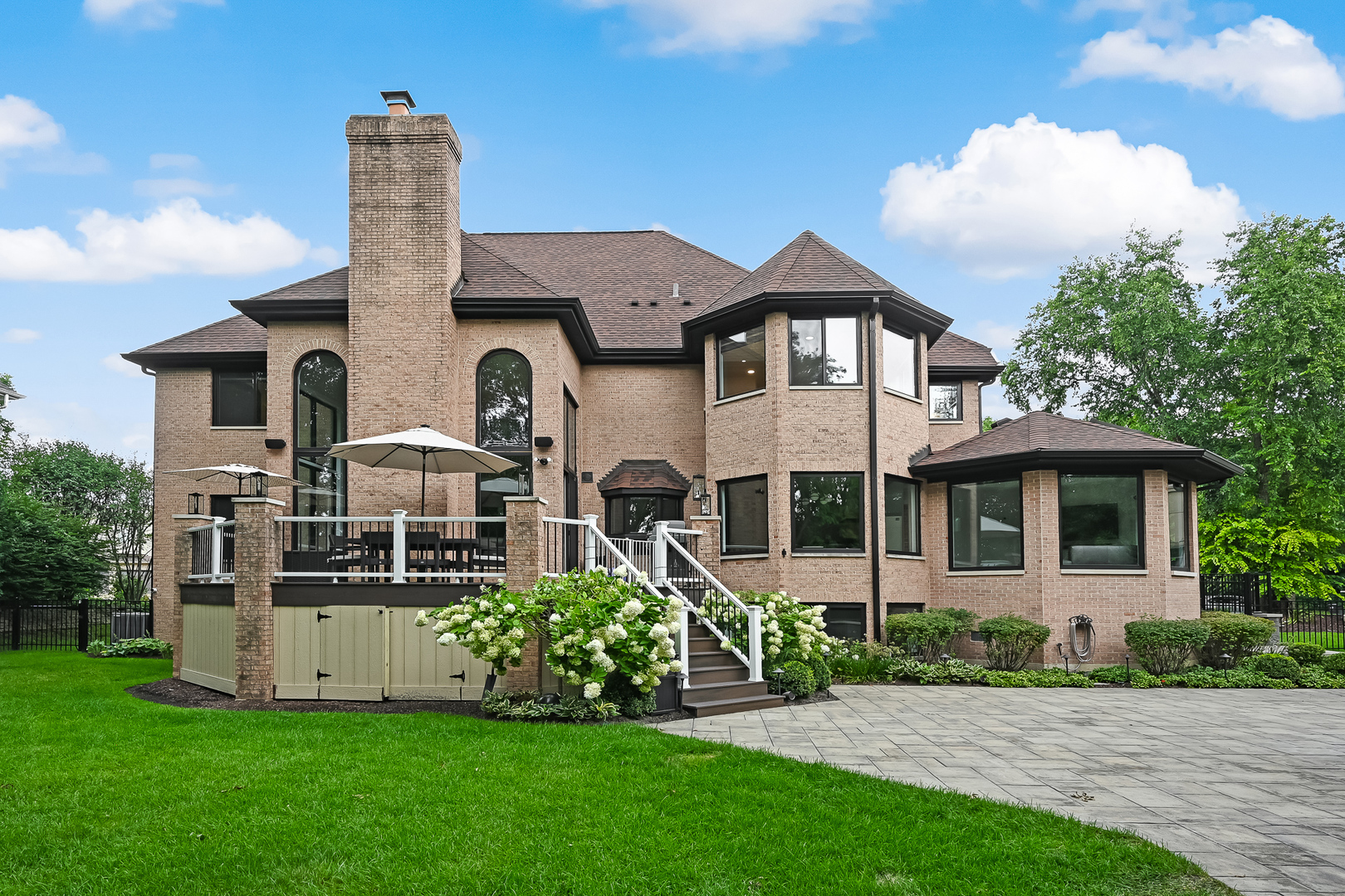 1813 Kelly Court Darien, IL 60561 - Photo 11 of 56 a front view of a house with a garden