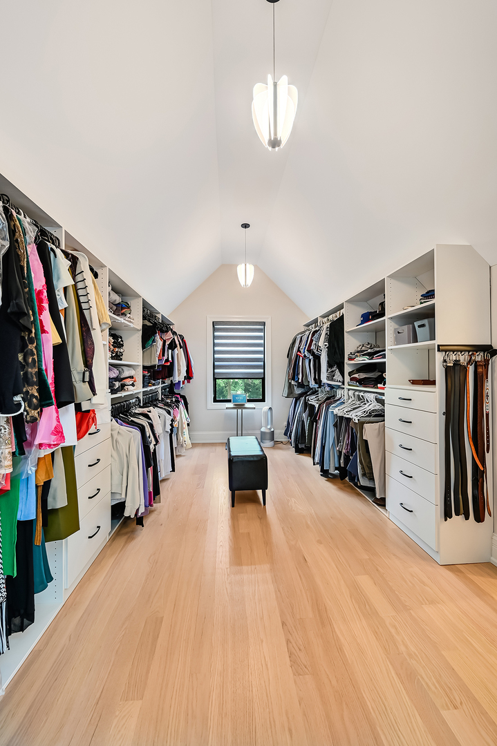 1813 Kelly Court Darien, IL 60561 - Photo 37 of 56 a view of a room with gym equipment