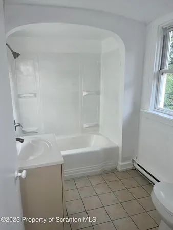 $1,000 | 140 West River Street, Unit F, Wilkes-Barre, PA 18702
