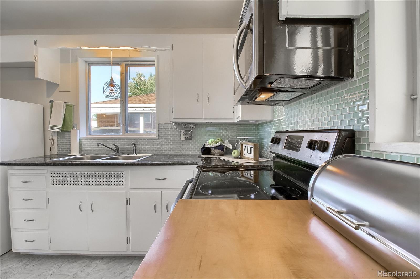6996 Ruth Way Denver, CO 80221 - Photo 7 of 35 Gallery Image 7
