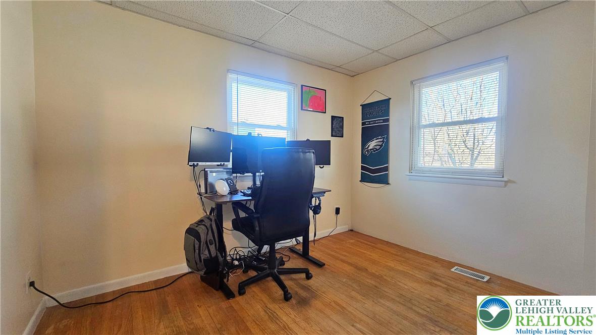 875 Poplar Road Hellertown, PA 18055 - Photo 19 of 33