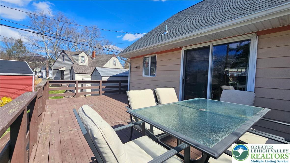 875 Poplar Road Hellertown, PA 18055 - Photo 25 of 33