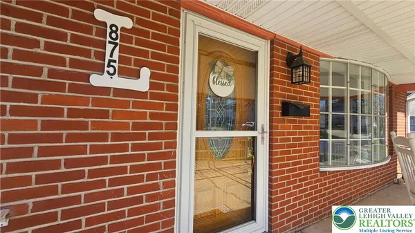 $350,000 | 875 Poplar Road, Hellertown, PA 18055
