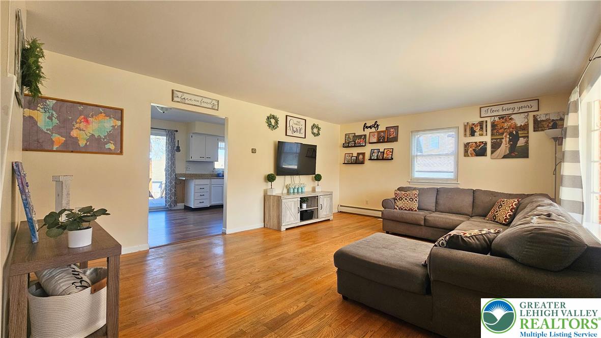 875 Poplar Road Hellertown, PA 18055 - Photo 8 of 33