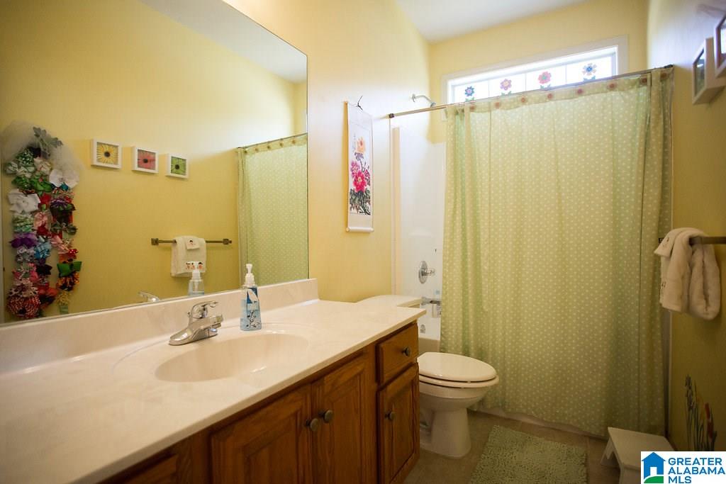 118 Stonehaven Way Pelham, AL 35124 - Photo 8 of 38