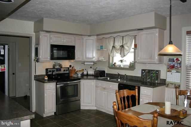 5144 Robin Road Dover, PA 17315 - Photo 11 of 29 Gallery Image 11