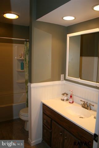 5144 Robin Road Dover, PA 17315 - Photo 18 of 29 Gallery Image 18