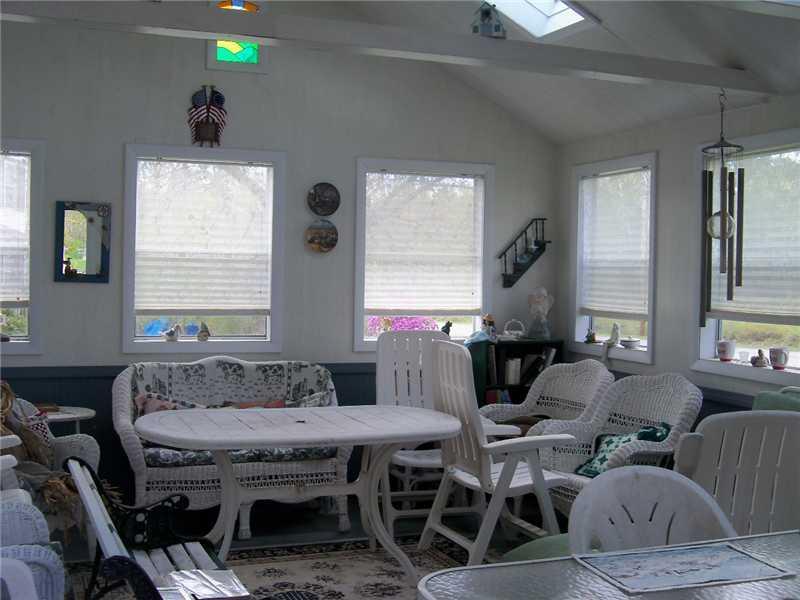 322 Point Road Ellsworth, ME 04605 - Photo 3 of 34 Den/Family/Great Room.