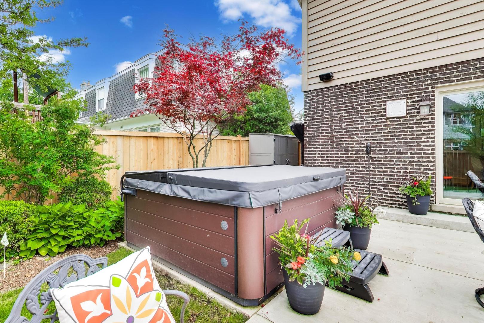 3956 Rutgers Lane Northbrook, IL 60062 - Photo 39 of 41 a view of outdoor sitting area with furniture