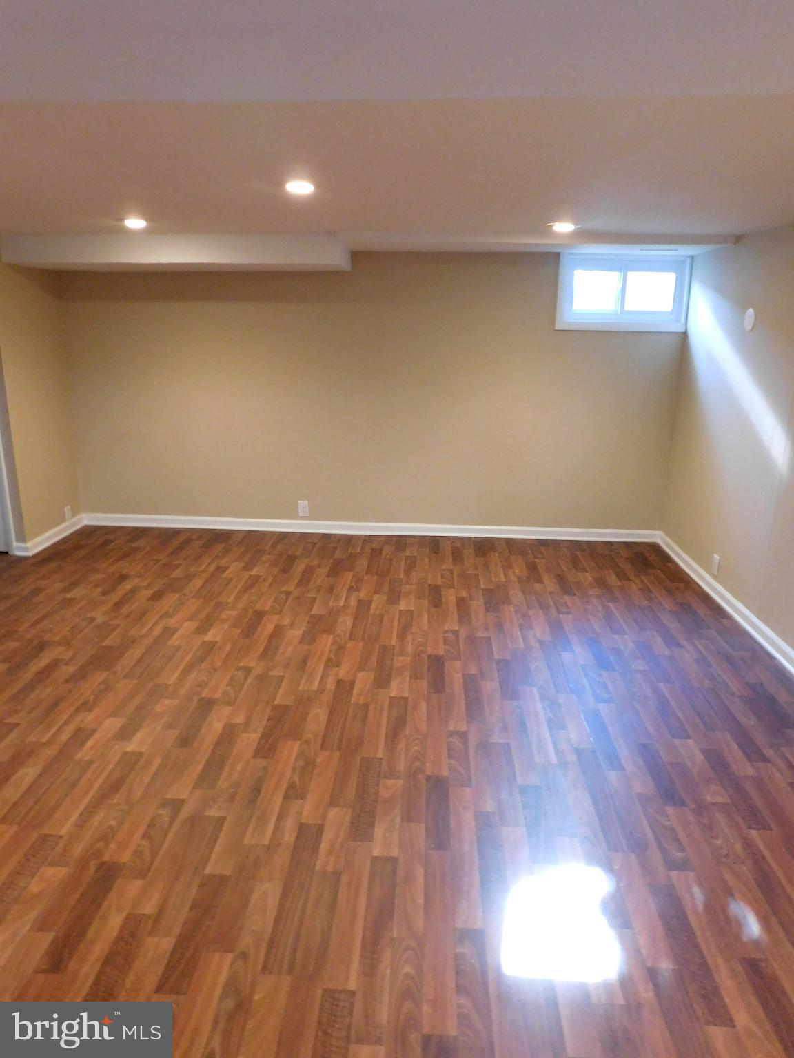6138 Edlynne Road Baltimore, MD 21239 - Photo 24 of 30 Family Room