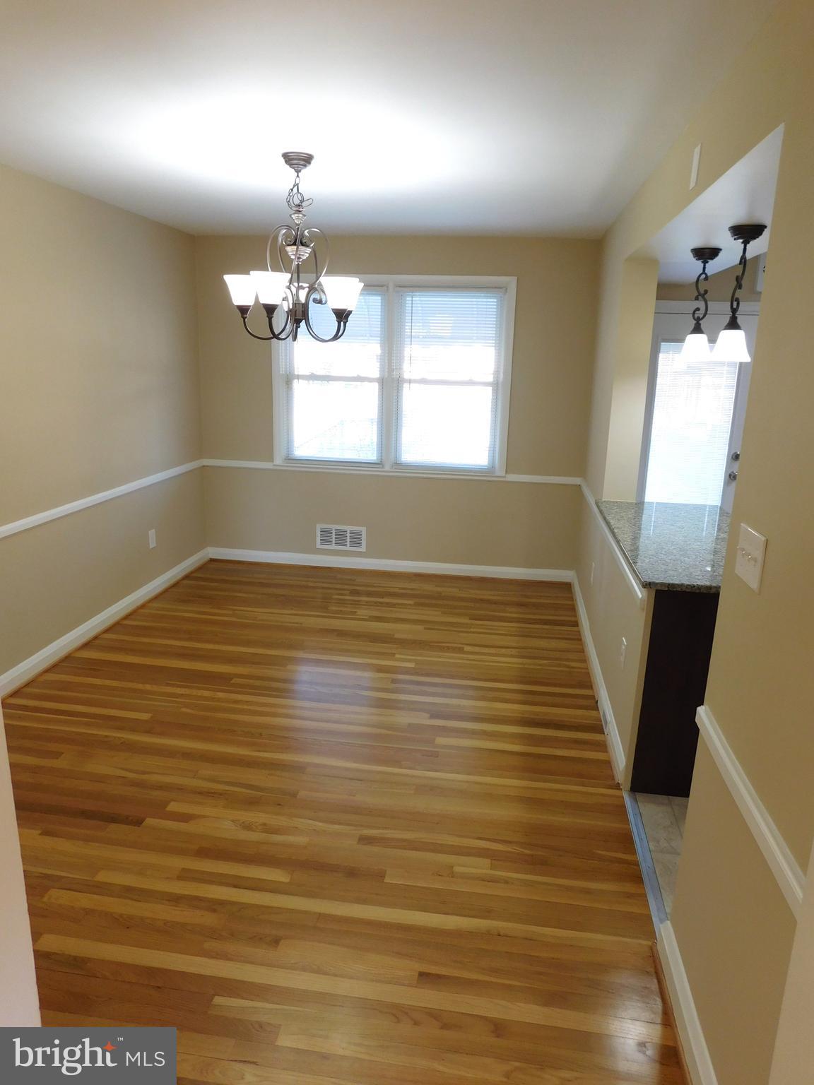 6138 Edlynne Road Baltimore, MD 21239 - Photo 6 of 30 Dining Room