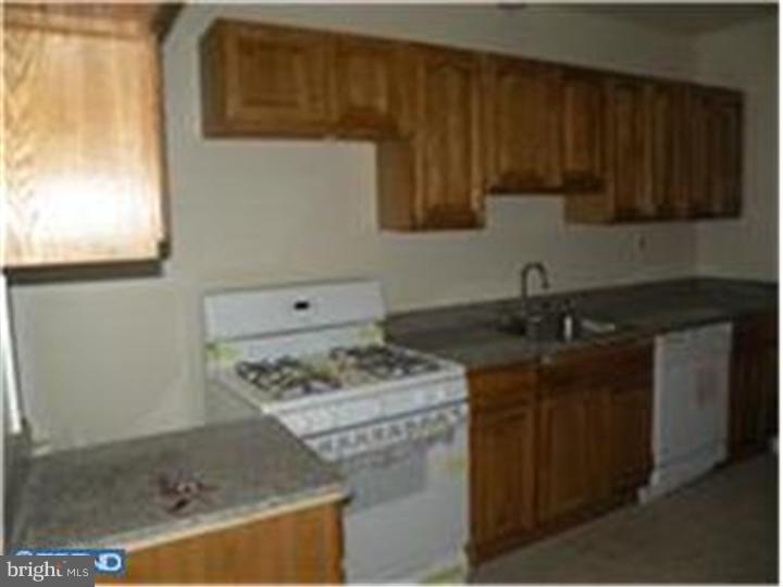 1957 Georgian Road Philadelphia, PA 19138 - Photo 5 of 20 Unit #1