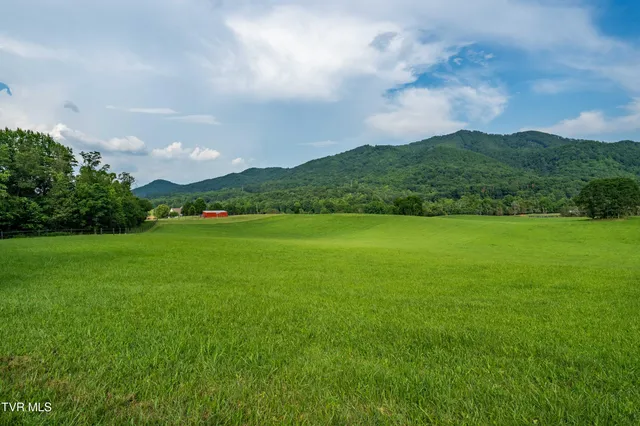 $2,390,000 | 2294 Dry Creek Road, Johnson City, TN 37604