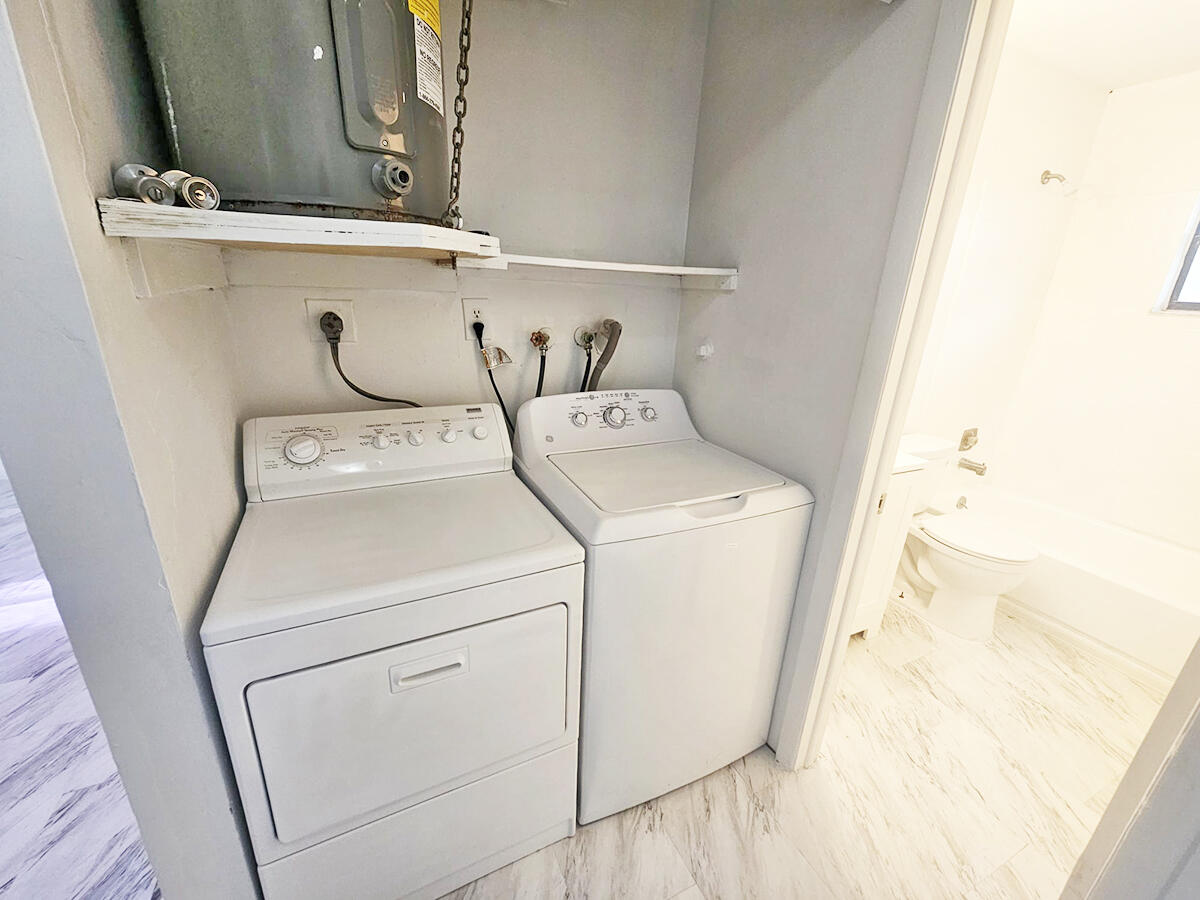 692 Neil Road, Unit 702 West Palm Beach, FL 33415 - Photo 4 of 11 WhatsApp Image 2024-07-12 at 15.59.02 (6