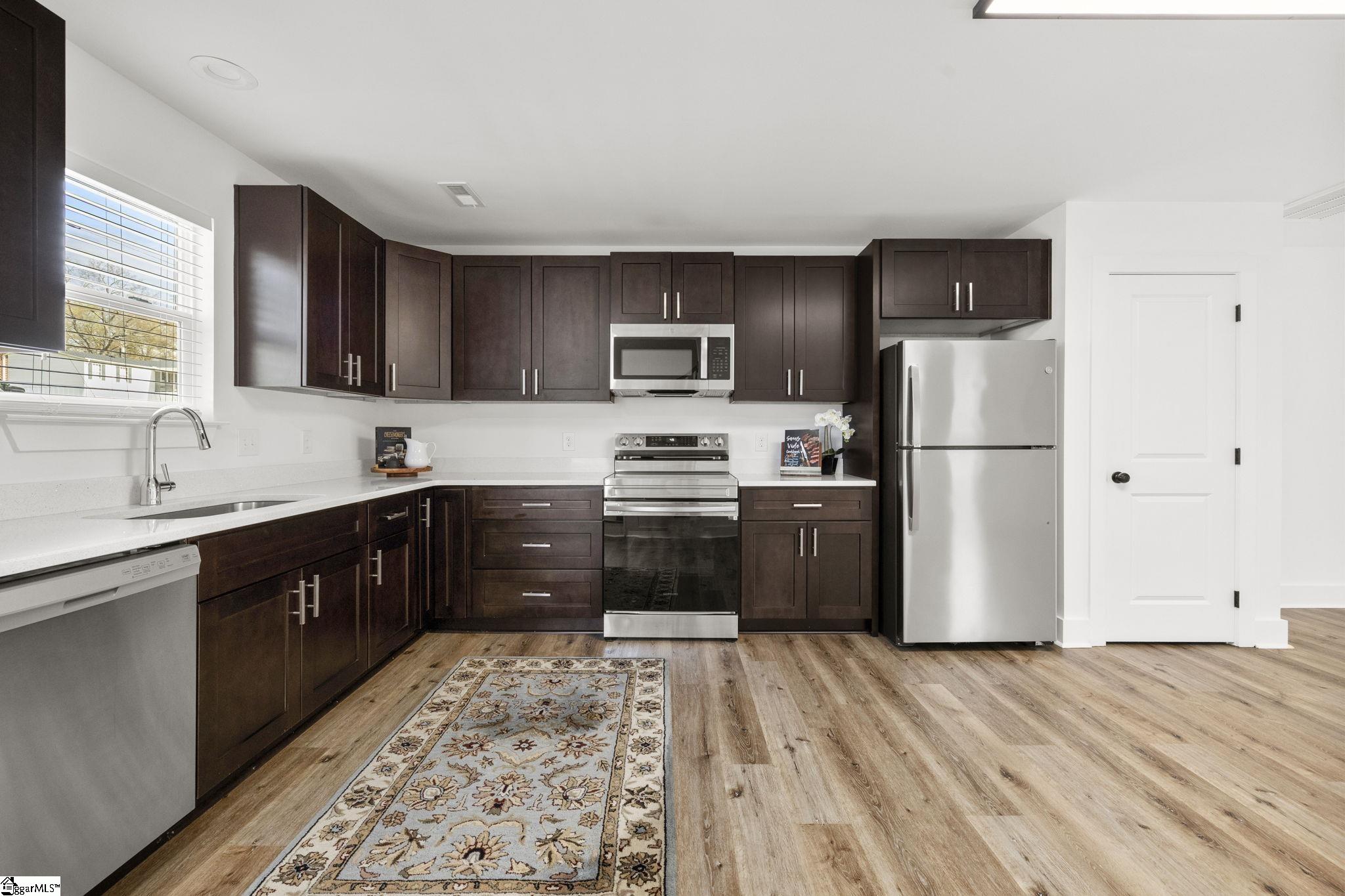 7 Robin Hood Road Taylors, SC 29687 - Photo 3 of 29