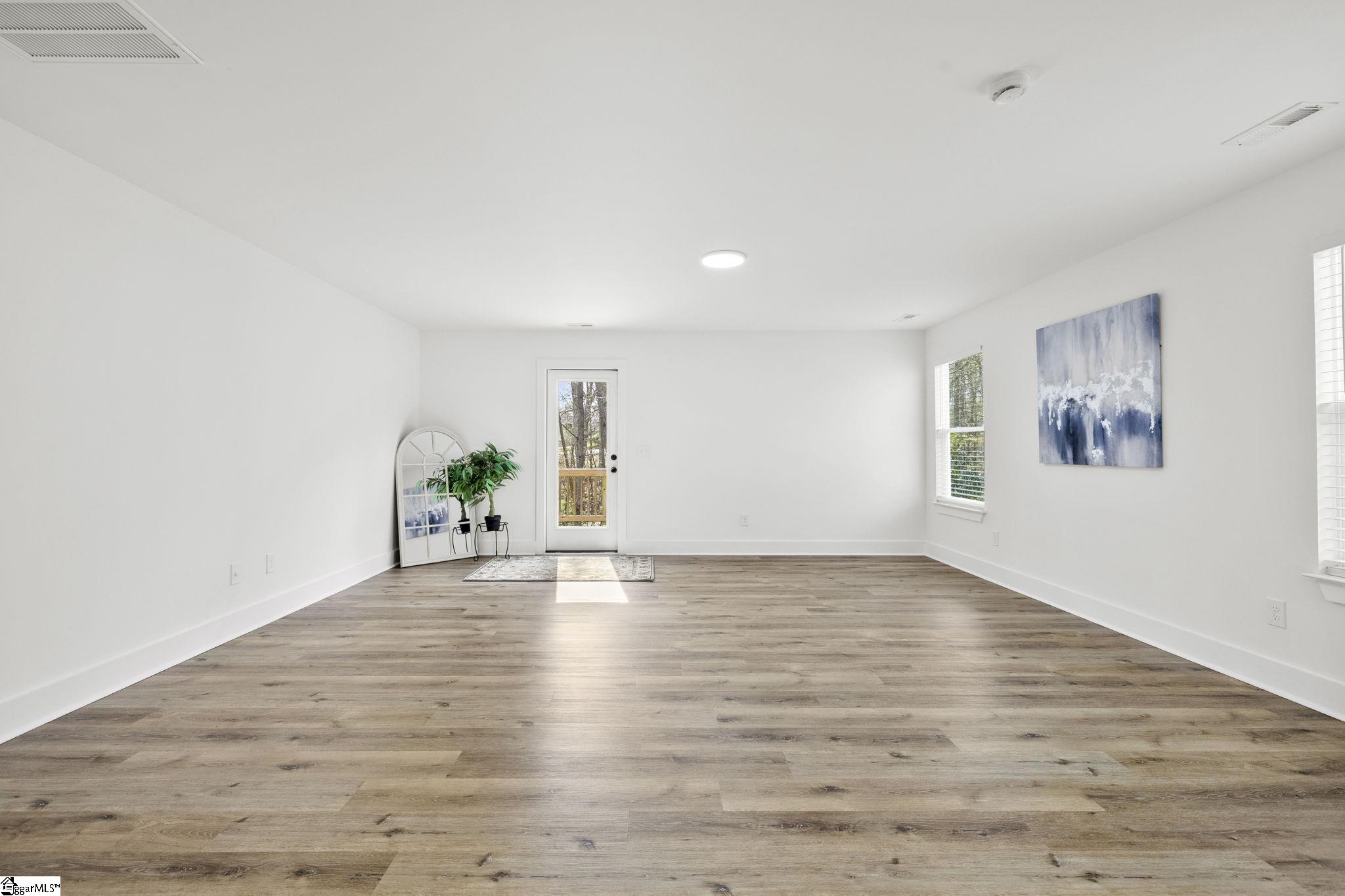 7 Robin Hood Road Taylors, SC 29687 - Photo 8 of 29