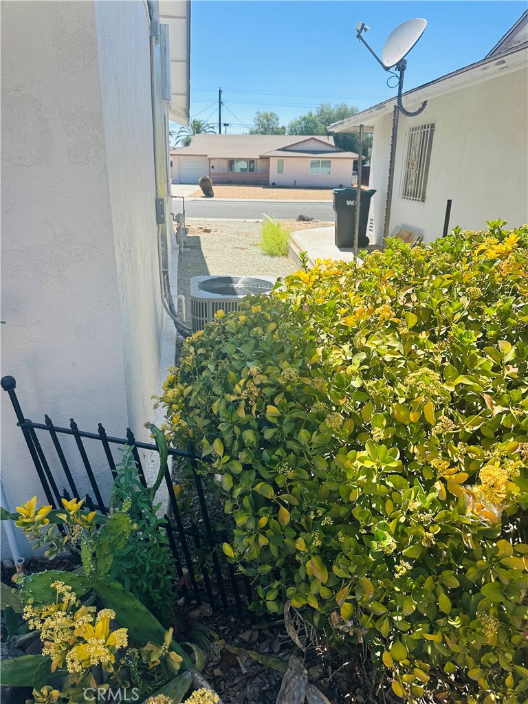 28940 Carmel Road Menifee, CA 92586 - Photo 29 of 29 Newer condenser.