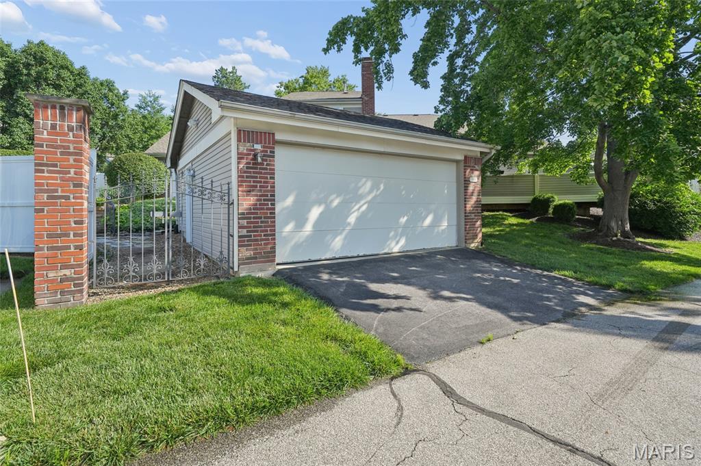 15826 Harris Ridge Court, Unit 15826 Chesterfield, MO 63017 - Photo 37 of 39