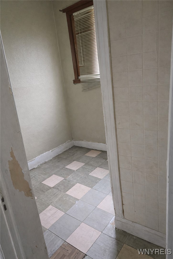 35 Shepard Street Buffalo, NY 14212 - Photo 6 of 9