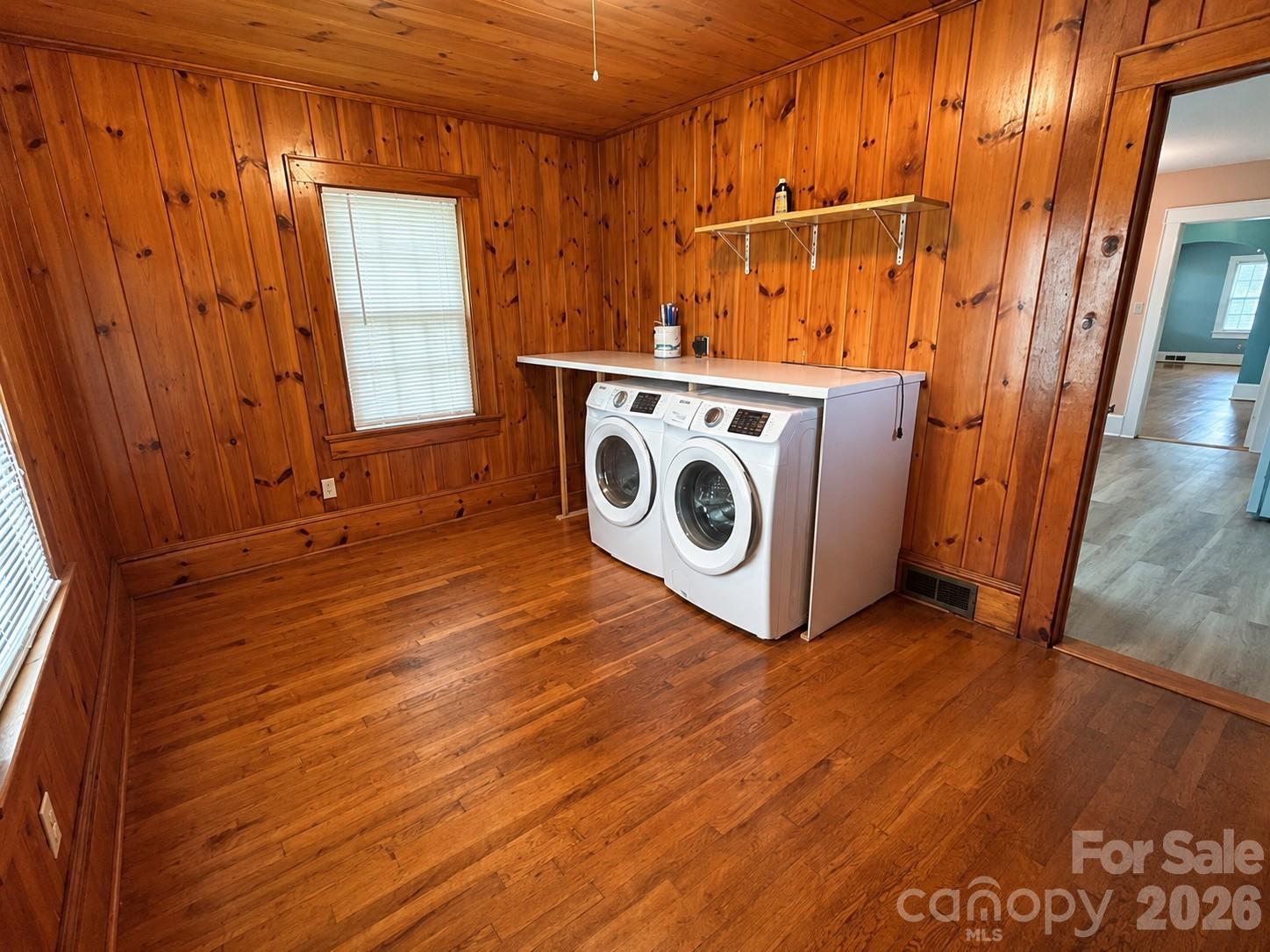 112 3rd Street Northeast Conover, NC 28613 - Photo 15 of 29
