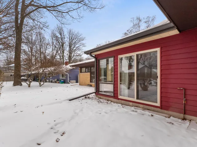 $285,000 | 1437 Arden Lane, Manitowoc, WI 54220