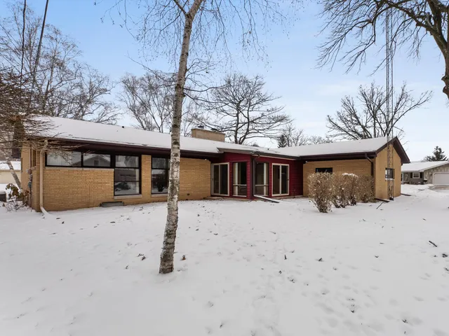 $285,000 | 1437 Arden Lane, Manitowoc, WI 54220