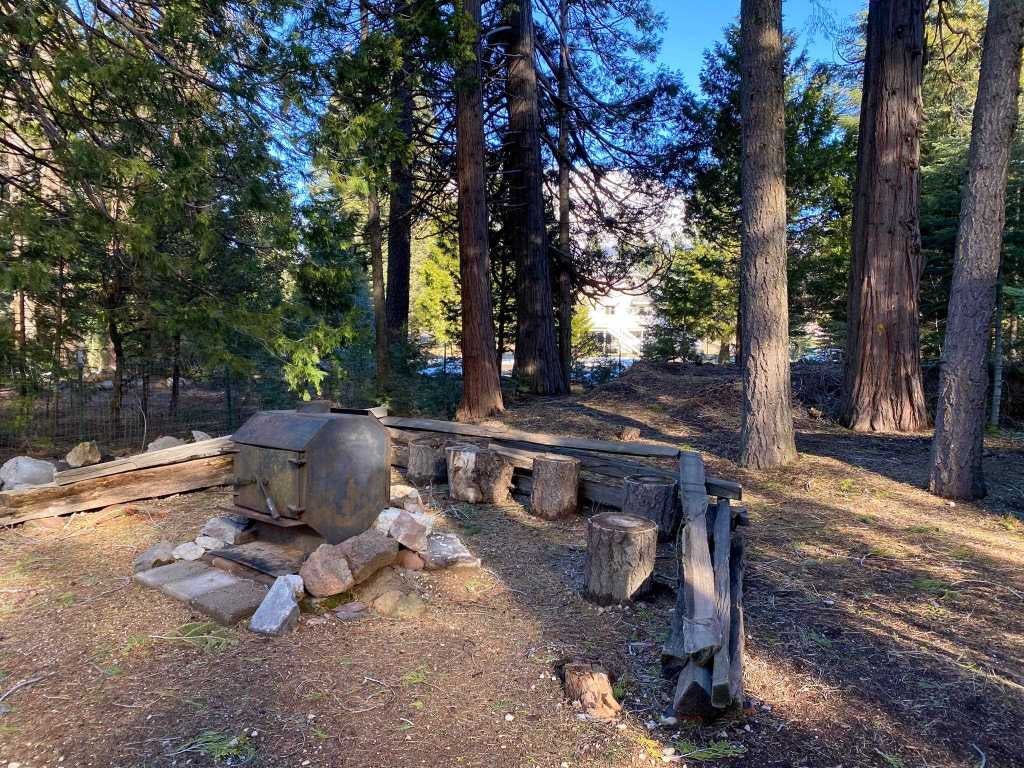 935 Davis Place Road Mount Shasta, CA 96067 - Photo 24 of 41 Gallery Image 24