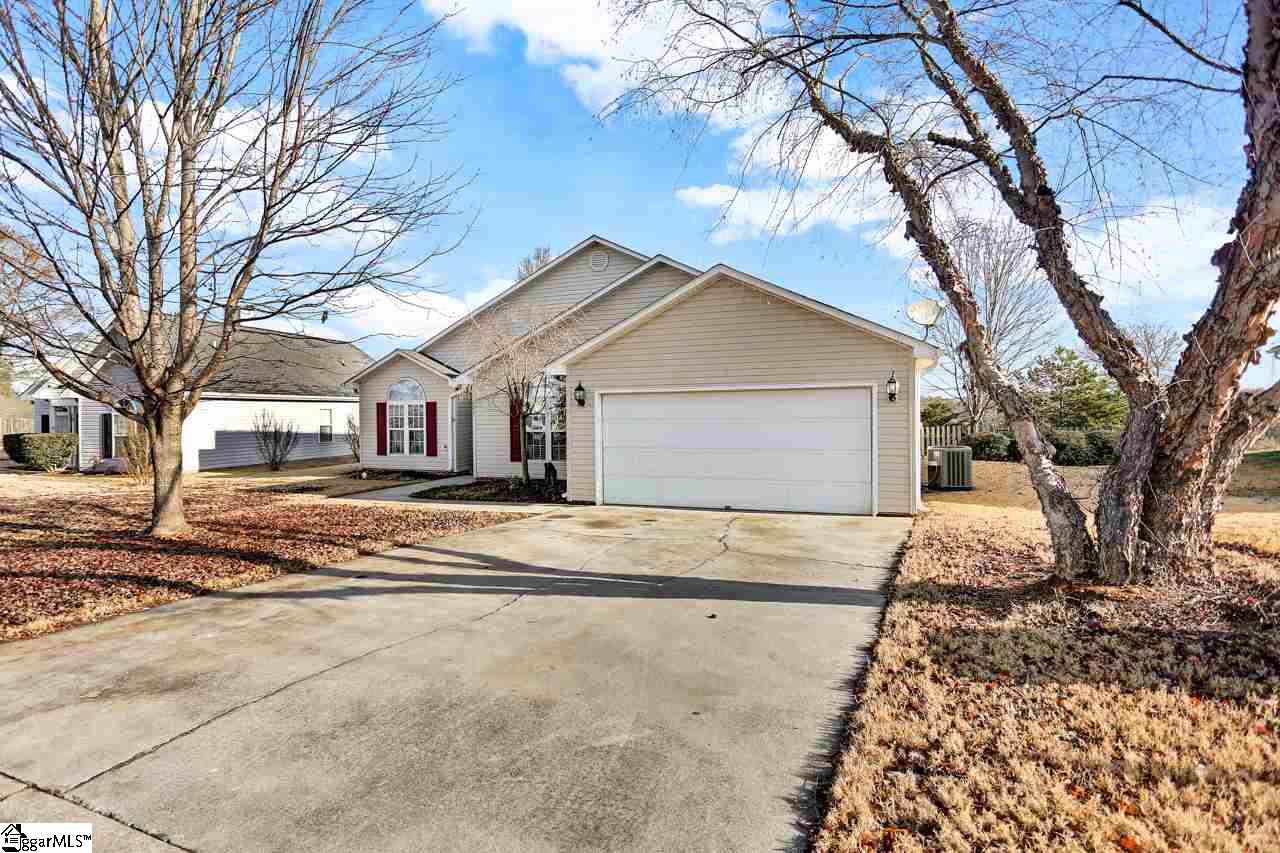 21 Trumpeter Lane Simpsonville, SC 29680 - Photo 2 of 32 Gallery Image 2